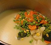 Gem&uuml;sesuppe mit Basilikum (Bild)