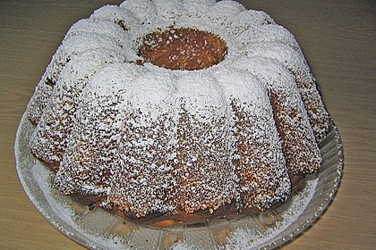 Rhabarber - Eierlik&ouml;r - Gugelhupf