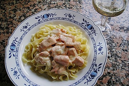 Bandnudeln in Lachssauce 9