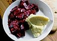 Rote Bete mit Gem&uuml;sezwiebeln