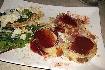 Herzhafte dunkle Sauce zu NT gegartem Fleisch