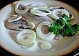 Roros Matjes mit Zwiebeln - die 'stinknormale' Art, Matjes zu essen