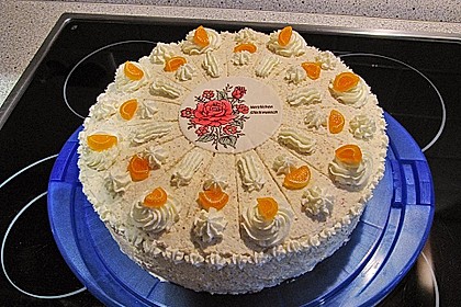 Sahne - Nuss -Torte 2