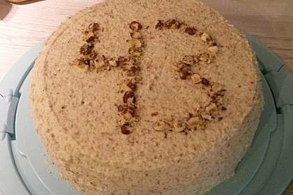 Sahne - Nuss -Torte 4