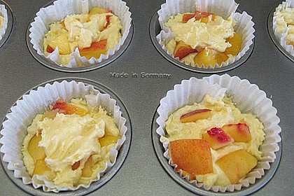 Muffins mit verschiedenem Obst 16