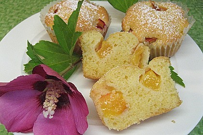 Muffins mit verschiedenem Obst 1