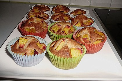 Muffins mit verschiedenem Obst 8