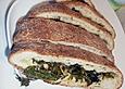 Brot gef&uuml;llt mit Rucola und K&auml;se