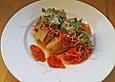 Fenchel im Baconmantel auf Tomatensauce