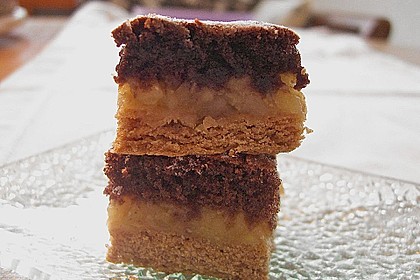 Apfelkuchen mit M&uuml;rbeteig und Kakaobiskuit 1