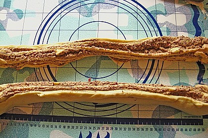 Hefekranz mit Apfel - Nuss - Füllung 12