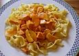 Bandnudeln mit Lachs - Zucchini - Tomatensauce