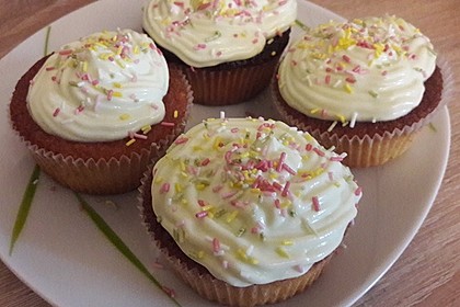 Zitronen - Cupcakes mit Waldmeister - Frischkäse - Creme 10