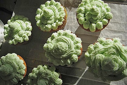 Zitronen - Cupcakes mit Waldmeister - Frischkäse - Creme 60