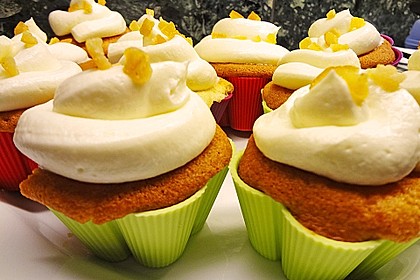 Zitronen - Cupcakes mit Waldmeister - Frischkäse - Creme 36