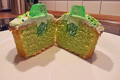 Zitronen - Cupcakes mit Waldmeister - Frischkäse - Creme 23