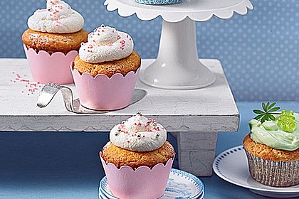 Zitronen - Cupcakes mit Waldmeister - Frischkäse - Creme 8