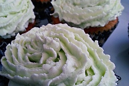 Zitronen - Cupcakes mit Waldmeister - Frischkäse - Creme 1