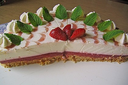 Erdbeer - Joghurt - Torte 1