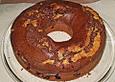 Marmorkuchen mit Kirschen