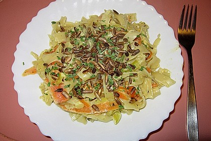 Nudeln mit Gemüse und Frischkäse 7