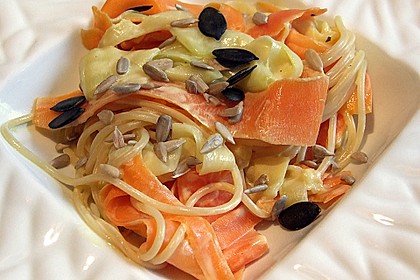 Nudeln mit Gemüse und Frischkäse 3