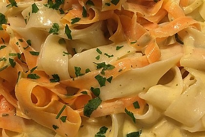 Nudeln mit Gemüse und Frischkäse 1