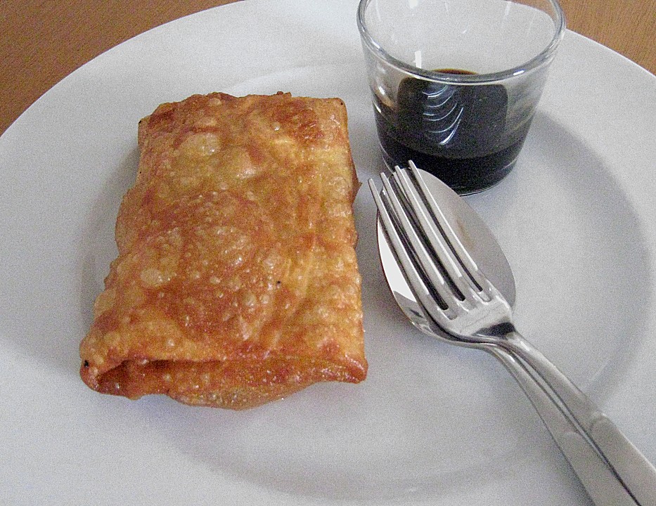 Chinesische Frühlingsrollen (Loempia) mit süßsauer-Sauce