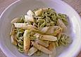 Gr&uuml;ne Bandnudeln mit gebratenem Spargel