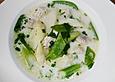H&uuml;hnersuppe mit Spargel, Zuckerschoten und Reis