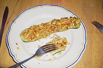 Gef&uuml;llte Zucchini