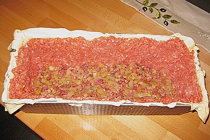 Papas Hackbraten im Bl&auml;tterteig