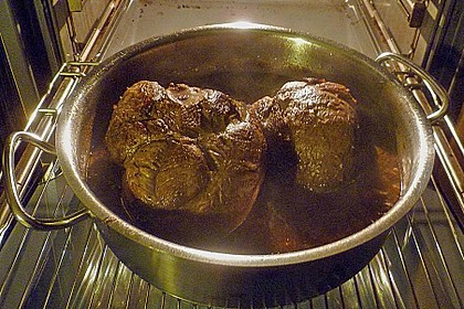 Hirschbraten in Rotwein - Kirschsauce 21