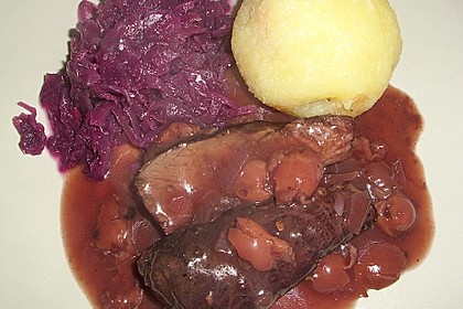 Hirschbraten in Rotwein - Kirschsauce 4