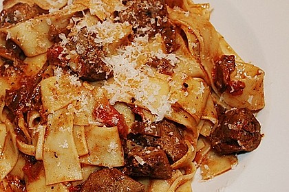 Tagliatelle mit Leber und Salbei 5