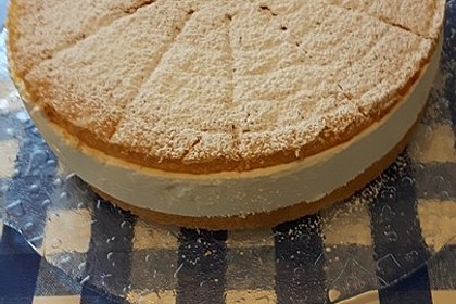 Käsesahnetorte 7