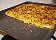 Pizza mit Curry - Ananasso&szlig;e, H&auml;hnchen und Mandeln