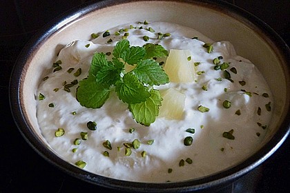 Fruchtquark mit Ananas