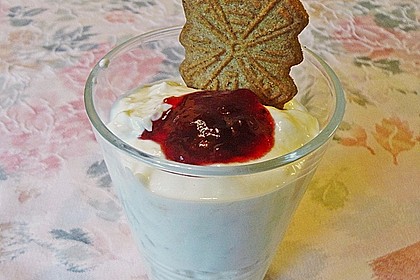 Fruchtquark mit Ananas 2