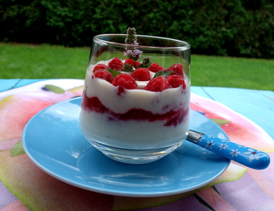 Bananencreme mit Himbeermus (Rezept mit Bild) von mima53 | Chefkoch.de