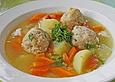 Gem&uuml;sesuppe mit Br&auml;tkl&ouml;&szlig;chen