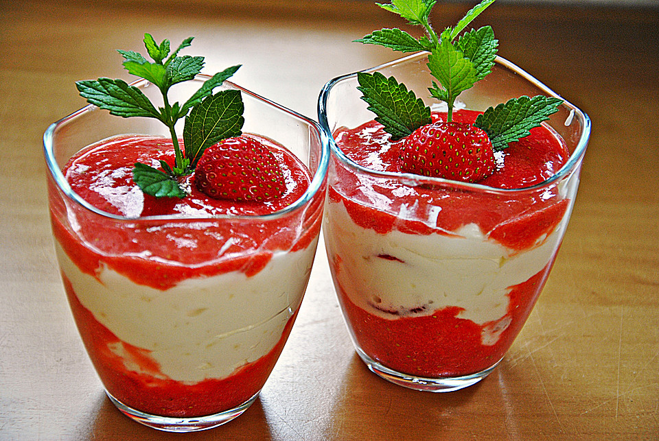 Erdbeer - Sekt - Dessert (Rezept mit Bild) von mima53 | Chefkoch.de