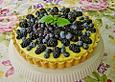 Limettentarte mit Heidelbeeren und Brombeeren