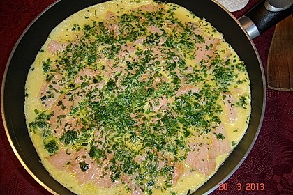 Omelett mit ger&auml;uchertem Lachs 15