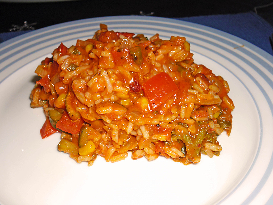 Reis - Gemüse - Pfanne mit Frischkäse - Tomatensauce (Rezept mit Bild ...