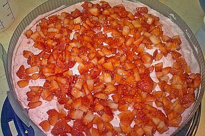 Erdbeer - Knispel - Torte 7