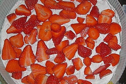 Erdbeer - Knispel - Torte 3