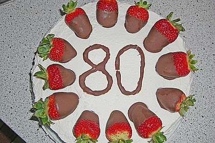 Erdbeer - Knispel - Torte 2