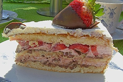 Erdbeer - Knispel - Torte 6