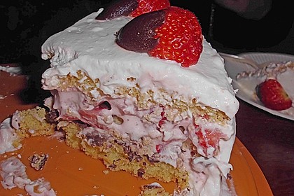 Erdbeer - Knispel - Torte 4
